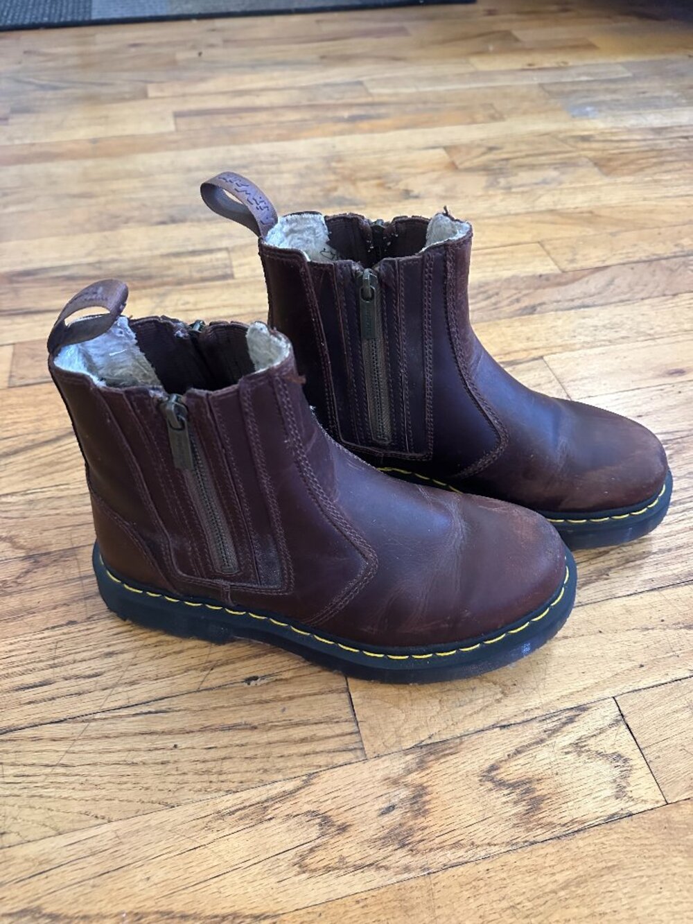 Doc Martens dark brown Boots Airwair, womens size 8 ankle winter booties